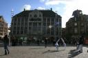 More off sunny happening Dam Square and some cool street dancers/